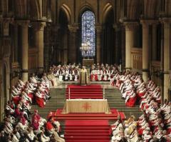 Church of England Votes to Affirm Transgender People; Top Bishop Says LGBT 'Not a Sin'