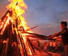 Chinese Shaman Sees Jesus in Deathbed Dream, Abandons 'Demons and Darkness' to Follow Christ