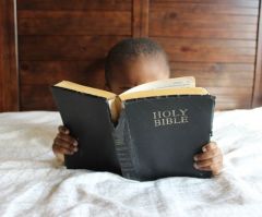 African-Americans Most Bible-Engaged Group, Lead in Time Spent Reading Scripture: Study