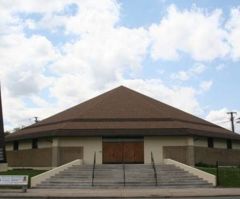 Father Gunned Down on Steps of Chicago Church During Service; Young Sons Witnessed Horror