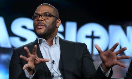 Tyler Perry Blesses Server With $500 Tip for $27 Check