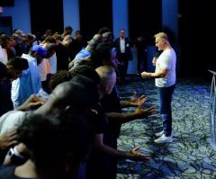 Ron Carpenter Jr, Pastor of Multiracial Megachurch, Apologizes After Wife Slams 'Take a Knee' Protest