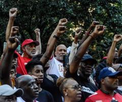 Jamal Bryant Explains Why He's Calling on Americans to Support Colin Kaepernick