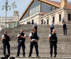 Man Shouting 'Allahu Akbar' Kills 2 Young French Women at Train Station