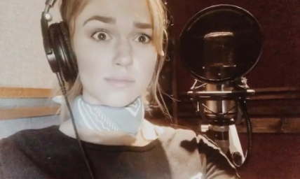 Sadie Robertson Sings on New Track With Anthem Lights (Watch)