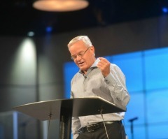 Bill Hybels Names Male, Female Co-Pastor Team as His Successor