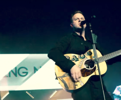 Matthew West Says Jesus Is Countercultural; Christians Shouldn't Straddle the Fence (Interview)