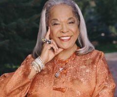 'Touched by an Angel' Star Della Reese Dies at 86, Actors Praise Exemplary Life