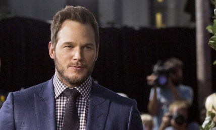 Chris Pratt Warns Fans to Watch Out for Social Media Imposter Preying on Women