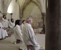 Anglican Head Urges People to 'Come Back' to Jesus, Stop Wandering Away; Christians Join Prayer Wave