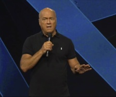 Greg Laurie Slams 'Abortion Can Be Funny,' Pedophilia Is 'Natural' Messages in Sermon