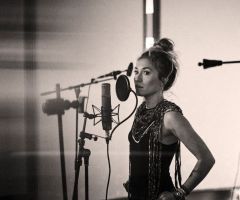 Lauren Daigle on Stepping Outside the Walls of Church but Not Choosing Mainstream Over Christian