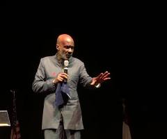 ‘You can have church and never minister,’ Bishop Noel Jones says in dig at black church