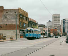 This grand hotel showcases the other side of Memphis