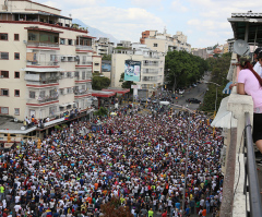 Over 100 injured, 2 killed in Venezuela uprising; Maduro still in power