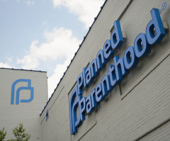 Trump admin. delays ban on federally-funded family planning centers giving abortion referrals