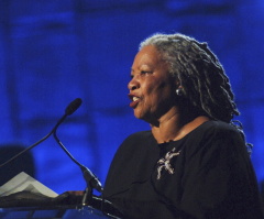 Toni Morrison, Nobel Prize-winning African-American author, dies