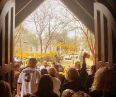 Episcopal Church holds 'Bob Dylan Mass' in tribute to famed folk singer