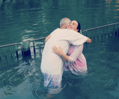 Demi Lovato gets baptized in Jordan River 'like Jesus,' fills God-sized hole in her heart