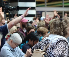 Atheists believe gestures of ‘thoughts and prayers’ in hard times make them worse off, study finds