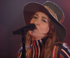 Lauren Daigle gives soulful performance of Christian song on ‘Late Night With Seth Meyers’ 