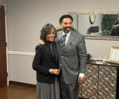 Tony Evans shares update on wife's cancer: 'We're totally resting on the supernatural'