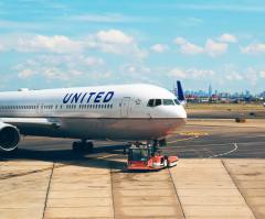 United Airlines to train flight attendants to stop passengers from watching porn onboard