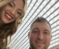 Newlyweds Tim Tebow, Demi Nel-Peters meet Pope Francis after first Night to Shine event in Rome 