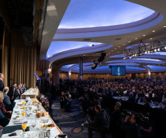  Nat'l Prayer Breakfast speaker tells audience including Trump, Pelosi: ‘Jesus said love your enemies’