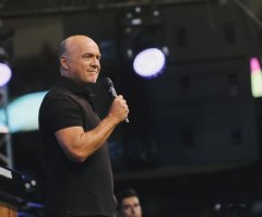 Greg Laurie's Harvest Christian Fellowship in Riverside hosts COVID-19 testing 