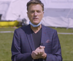 Michael W Smith leads worship in NYC's Central Park: ‘Where are you God in midst of plague?’ 