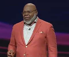 TD Jakes says using faith to flout social distancing precautions is ‘foolishness,' 'dumb'