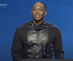 Lecrae closes out Ravi Zacharias' memorial service with tribute rap song ‘Tell the World’