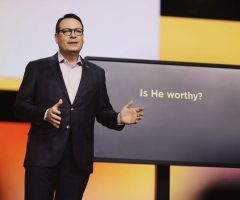 Pastor Chris Hodges apologizes for liking racially insensitive social media posts of conservative leader