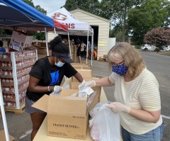 Churches, community groups battle scorching heatwave to feed hundreds of Memphis families