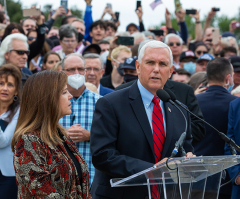  Mike Pence at Franklin Graham's Prayer March: 'America is a nation of believers'