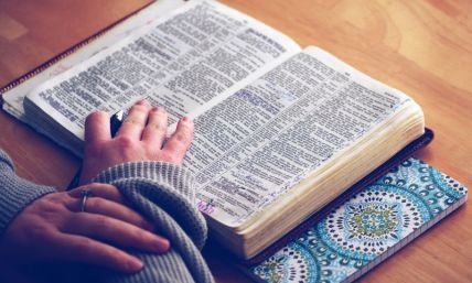 Bible reading is vital lifeline for Christians in UK, Ireland amid COVID lockdowns: survey 