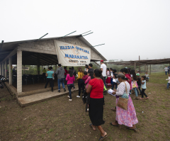 Village threatens to expel Protestant families in Mexico