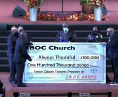 Dallas megachurch surprises seniors with rent help, commits to giving $100K at Thanksgiving service 