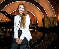 Lauren Daigle learning to ‘rest’ this season, says Christmas is time to refocus on 'hope and joy' 