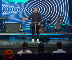 Passion 2021: Tim Tebow challenges teens to 'say yes' to 'being a laborer for Jesus'