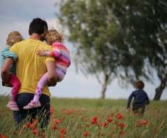 More fathers satisfied with time spent with their kids in pandemic: Pew