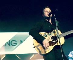 Matthew West urges Christians to share 'broken chapters' of their life