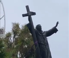 Activists demand Calif. DA drop felony charges against vandals who toppled Junipero Serra statue