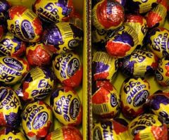 Thousands urge Cadbury to drop ad featuring same-sex kiss ahead of Easter 