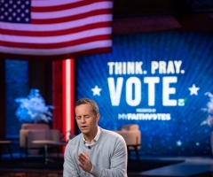 Agnostic actress apologizes to Kirk Cameron for judging his faith; actor responds