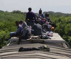 Texas Gov. Greg Abbott to release plans for building border wall as migrant numbers rise over 180,000