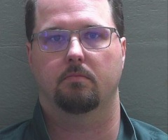 Youth pastor accused of hiding camera in bathroom, charged with child porn possession