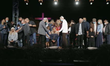 SBC committee to consider disaffiliating Saddleback Church for ordaining women pastors