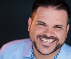 Pastor-turned-comedian Mickey Bell turns depression into joy: 'God chose the comedy stage'